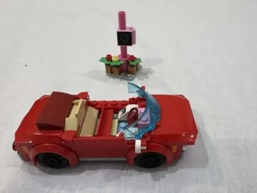 BLDR Hello Kitty and Friends BADTZ-MARU's Convertible Playset Incomplete